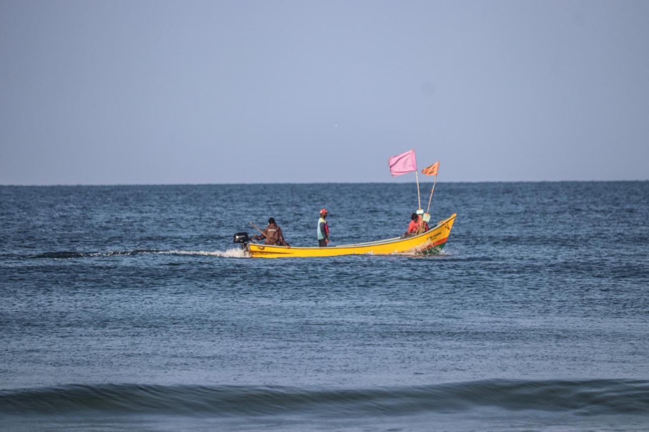 Blue Lagoon Beach Resort โกการ์นา ภายนอก รูปภาพ